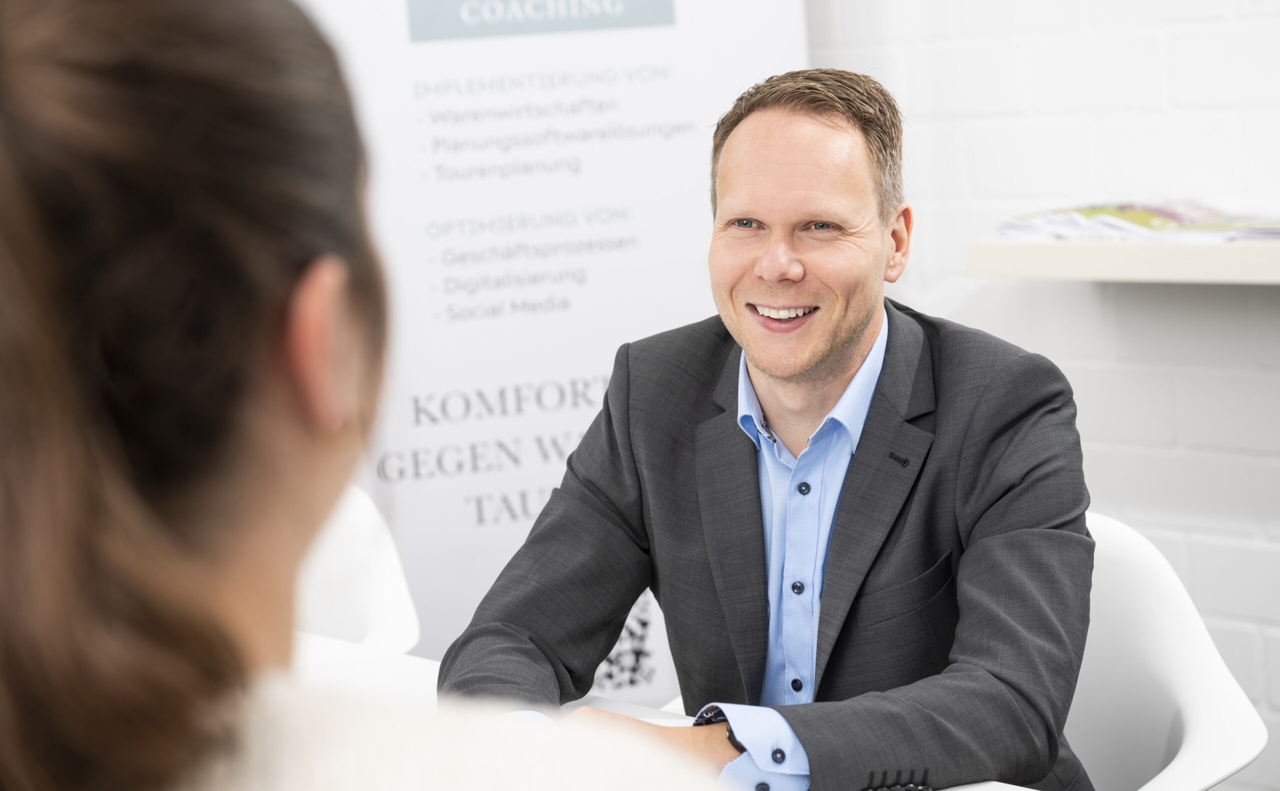 Beratungssituation mit Jens Kleinat